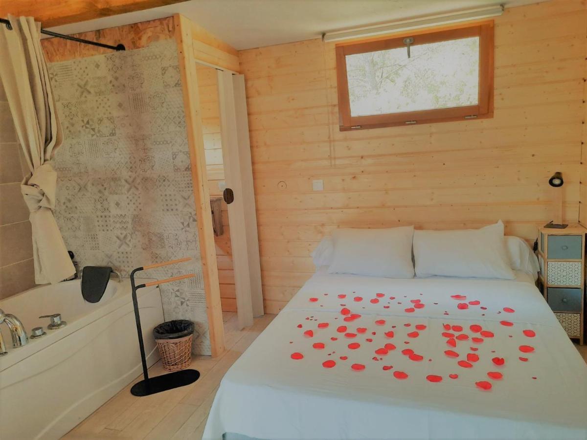 Cabane Dans Les Arbres "La Kaz Aux Cigales" Cuers Bagian luar foto