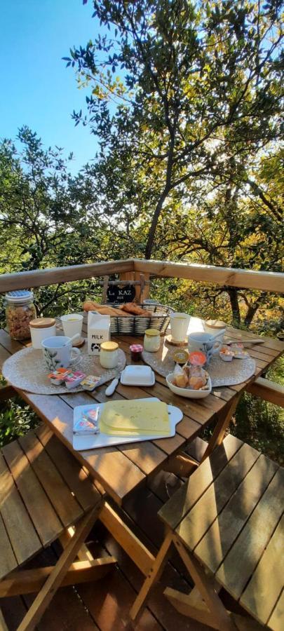 Cabane Dans Les Arbres "La Kaz Aux Cigales" Cuers Bagian luar foto